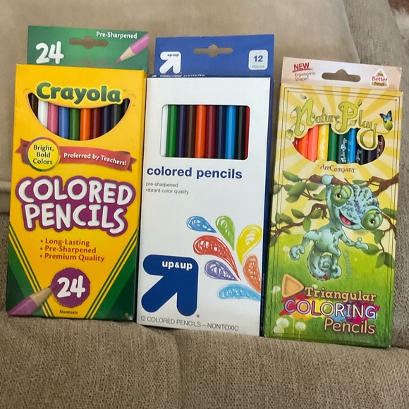 🌸3 for $20🌸 Children’s Colored Pencils Bundle, w Nature Play Triangular shape - Picture 1 of 5